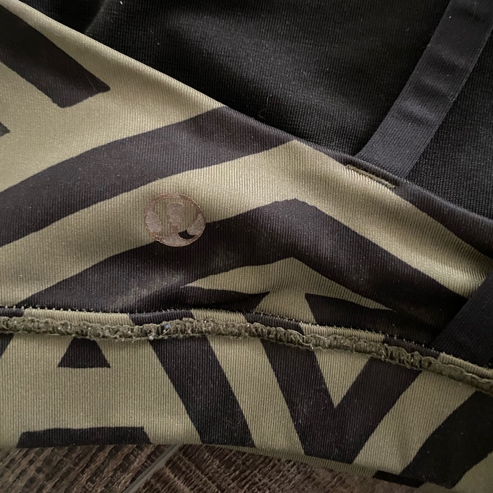 Lululemon - Picture 7 of 7